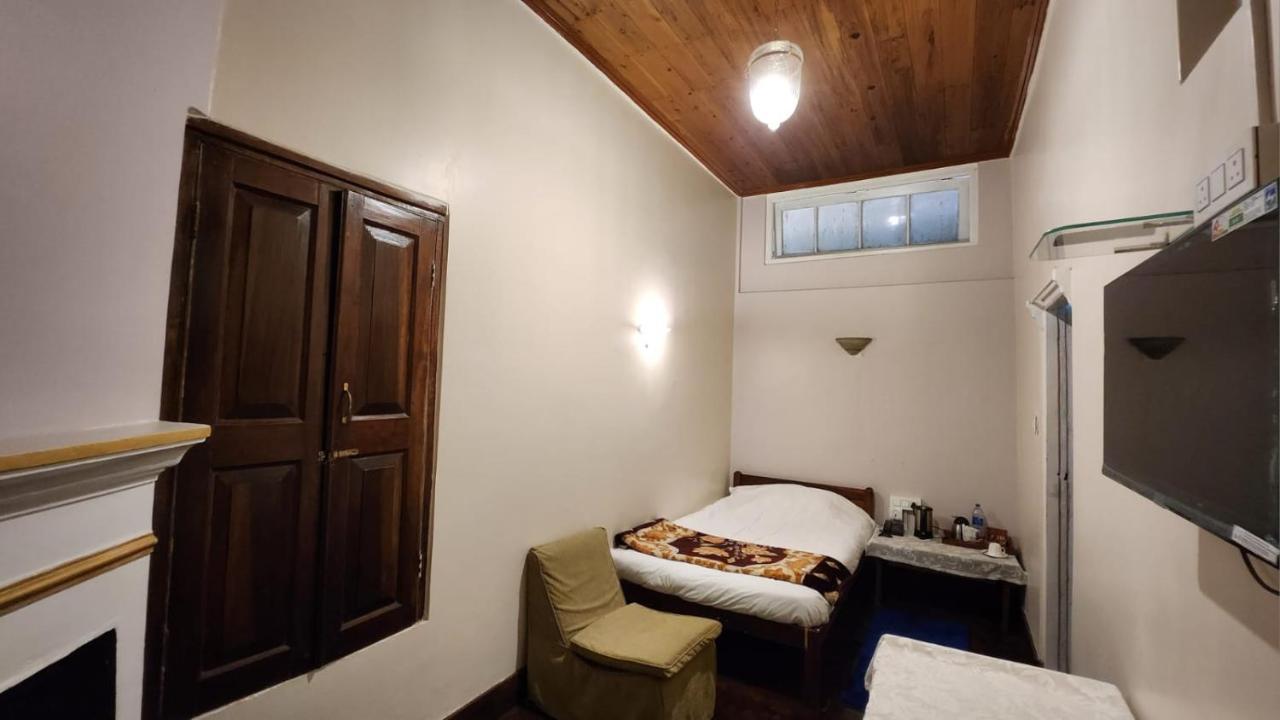 Ivanhoe Hotel Νταρτζίλινγκ Εξωτερικό φωτογραφία